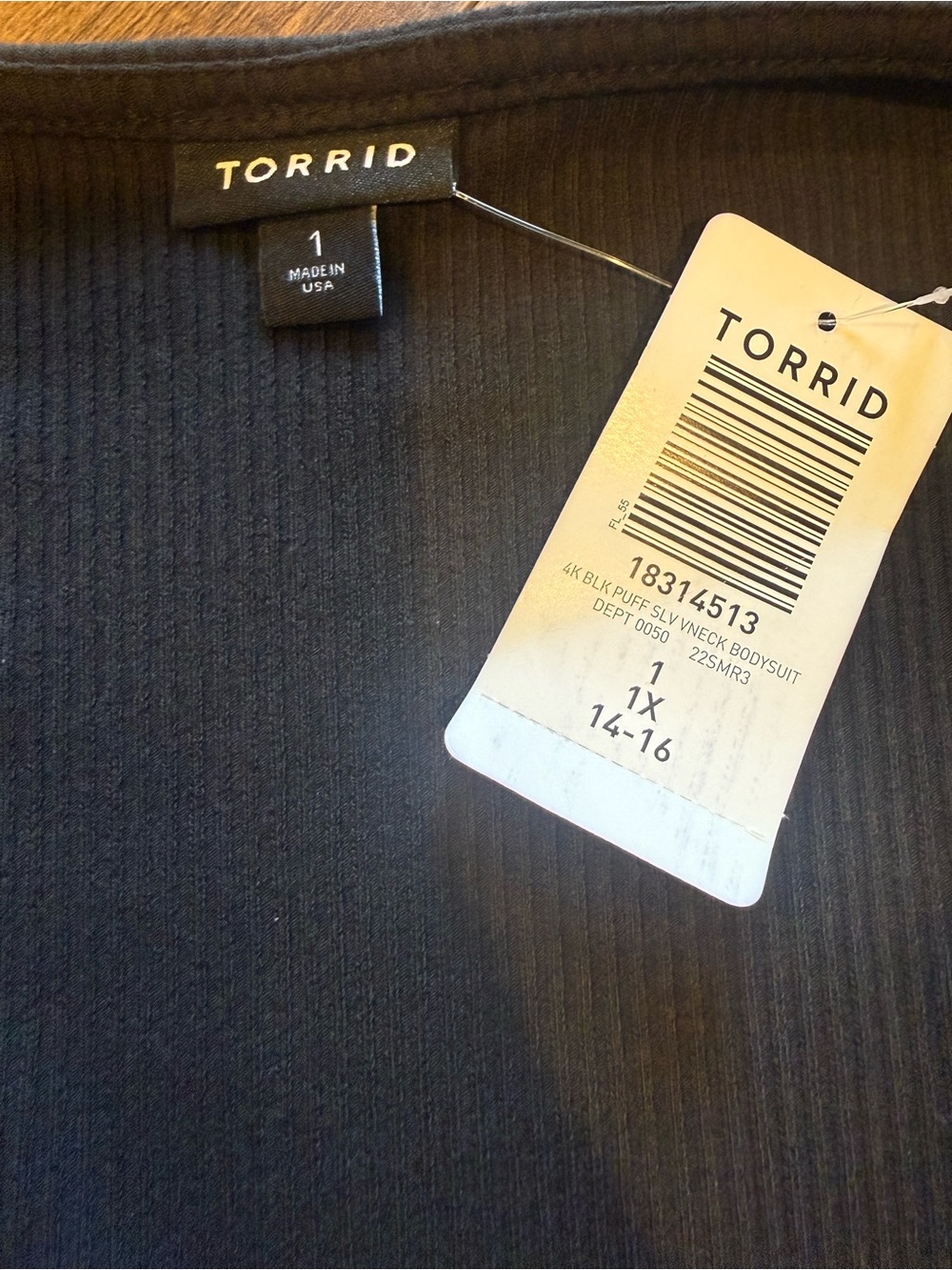 Torrid Black V‑Neck Ruched Sleeve Bodysuit NWT - Picture 6 of 9